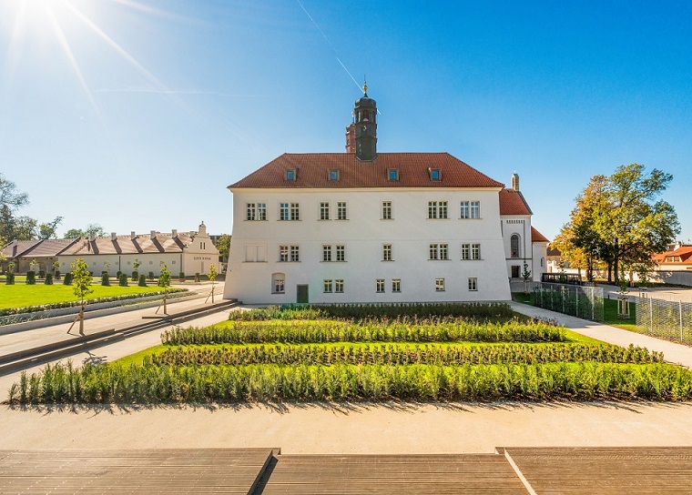 Chateau Clara Futura
