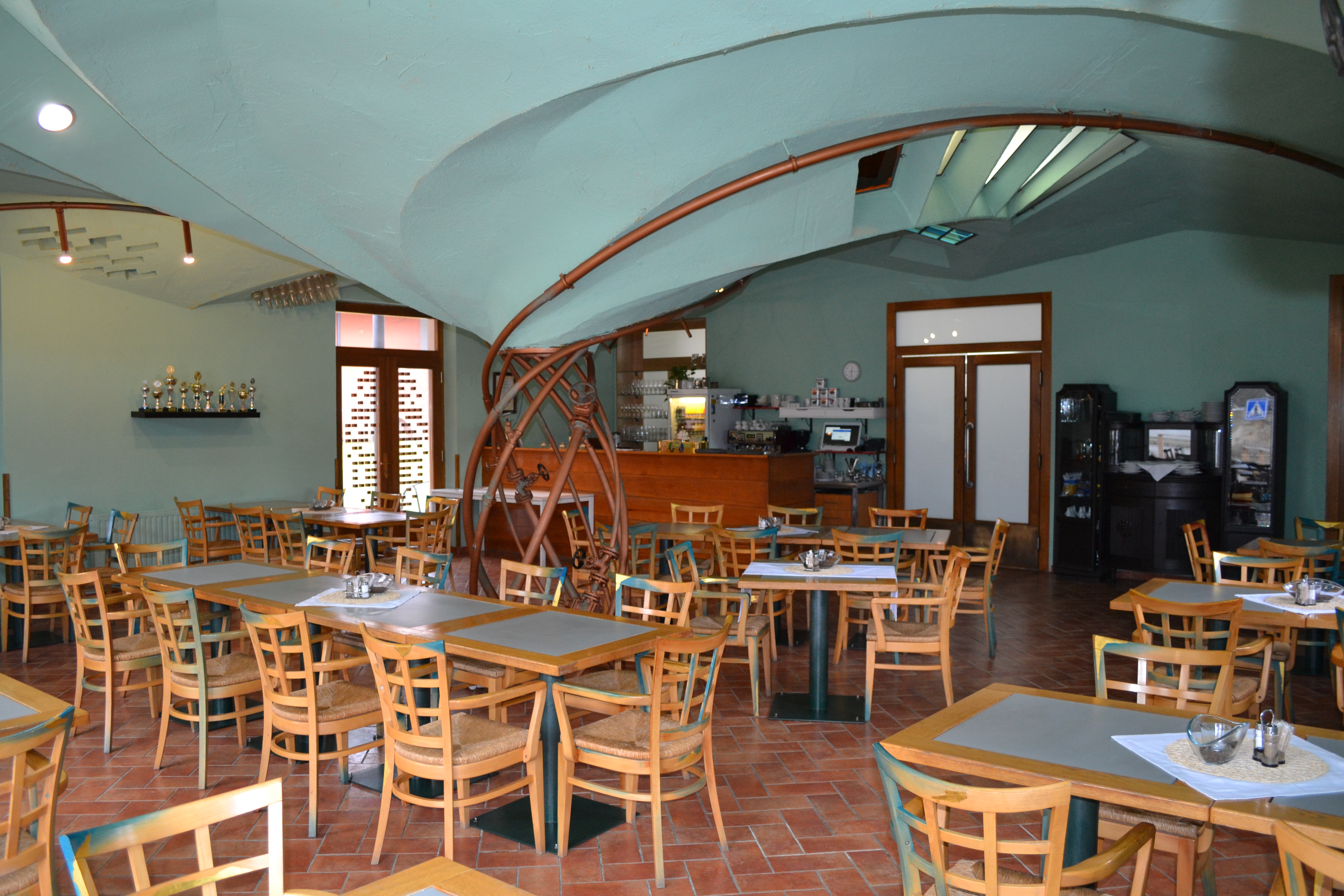 Restaurace s letní zahrádkou + atrium